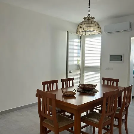 Sea La Vie Apartment